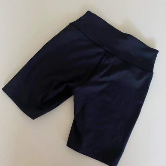 COPY - Peloton Black Move 7” Biker Shorts | Women’s Size Small (S) - Picture 4 of 5